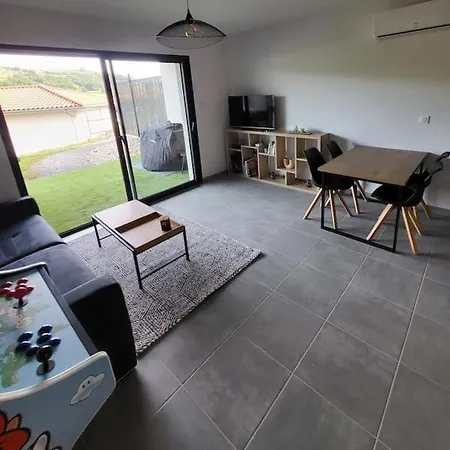 Rez-de-jardin De Maison Avec Et Borne D'arcade *