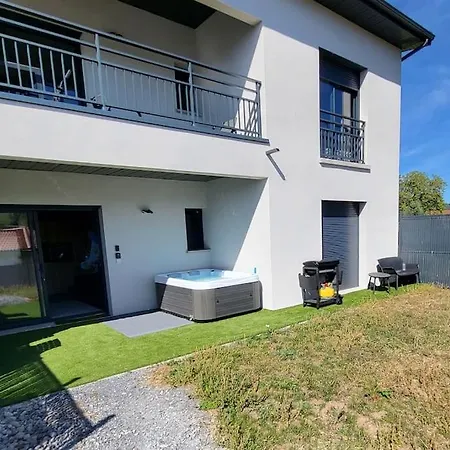 Rez-de-jardin De Maison Avec Et Borne D'arcade